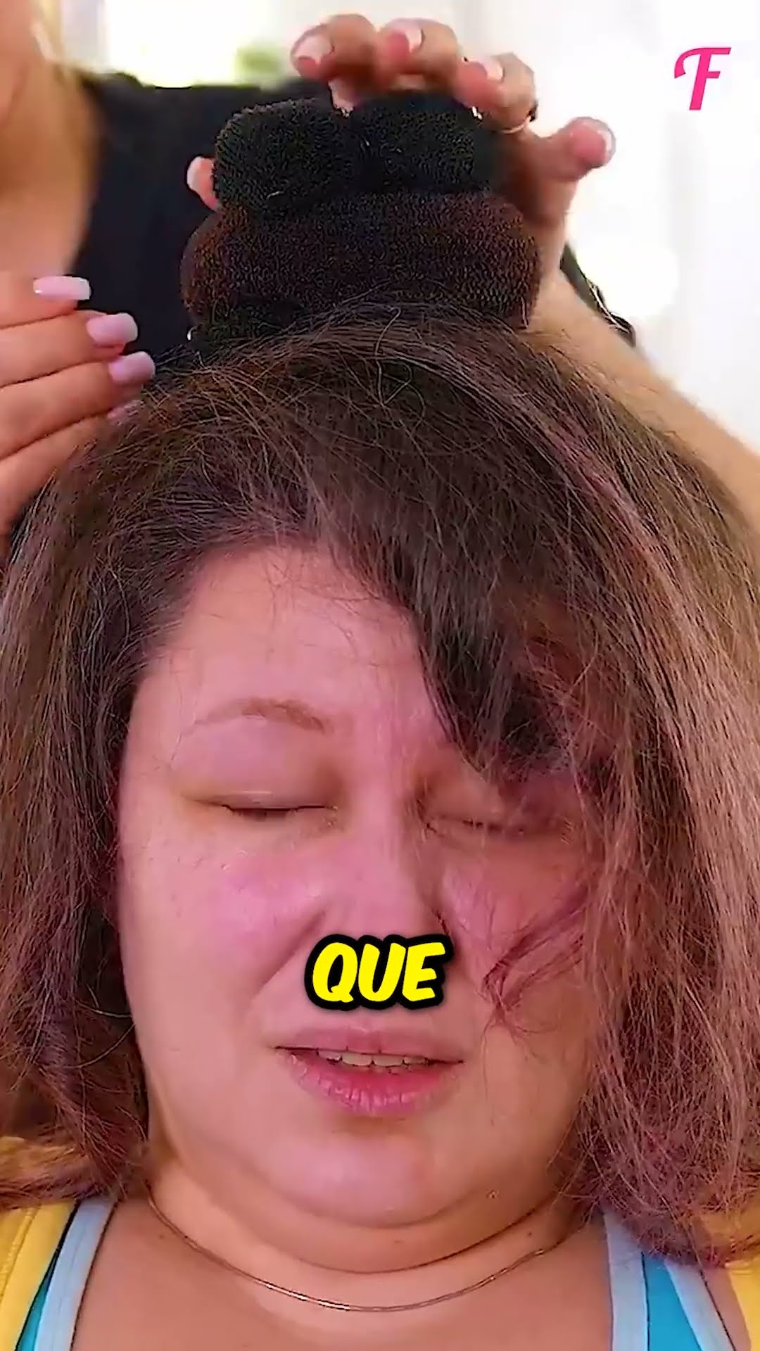 No podía entrar en su vestido de boda, ¡así que se hizo un cambio de imagen! ?