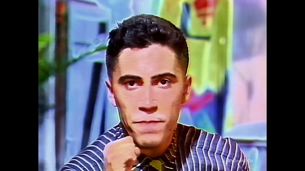 Righeira - Vamos A La Playa (Official Music Video) Remastered - YouTube