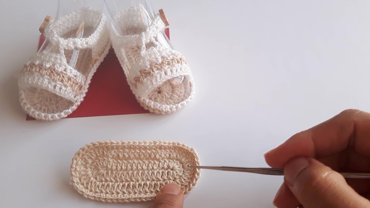 Sandalia de bebe a crochet o ganchillo Talla 0 - 3 meses crochet baby sandals crochet baby shoes