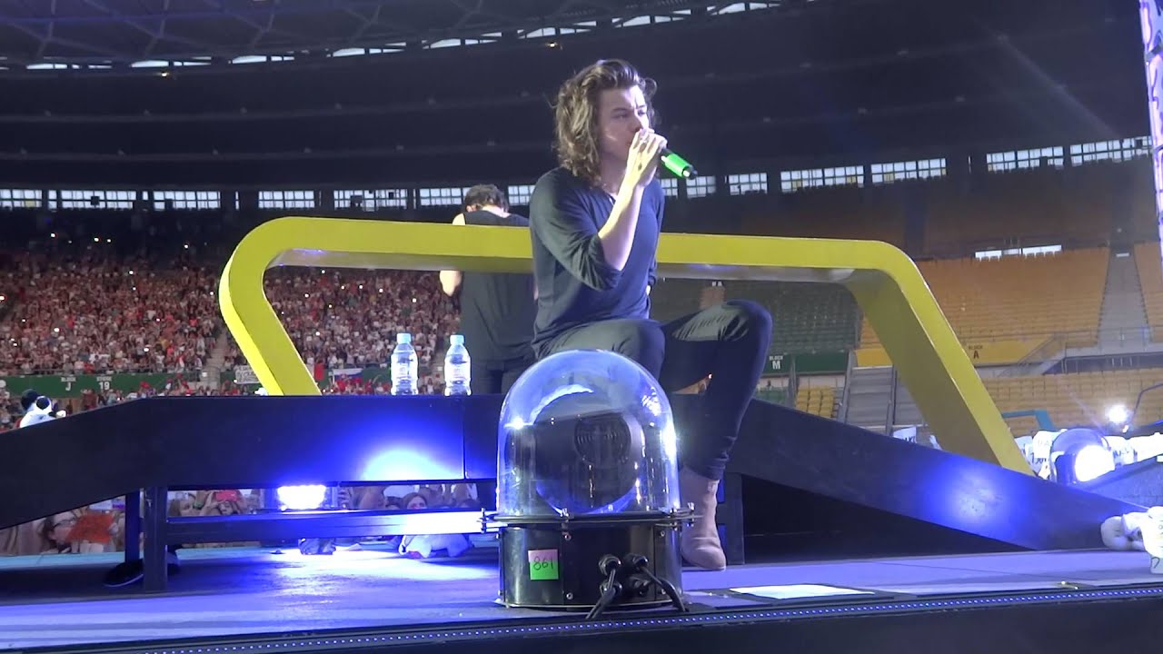 One Direction - Talk, DFWYB, Harry talking, Little Things Pt1, 10.06.2015 Wien, Vienna, Austria OTRA