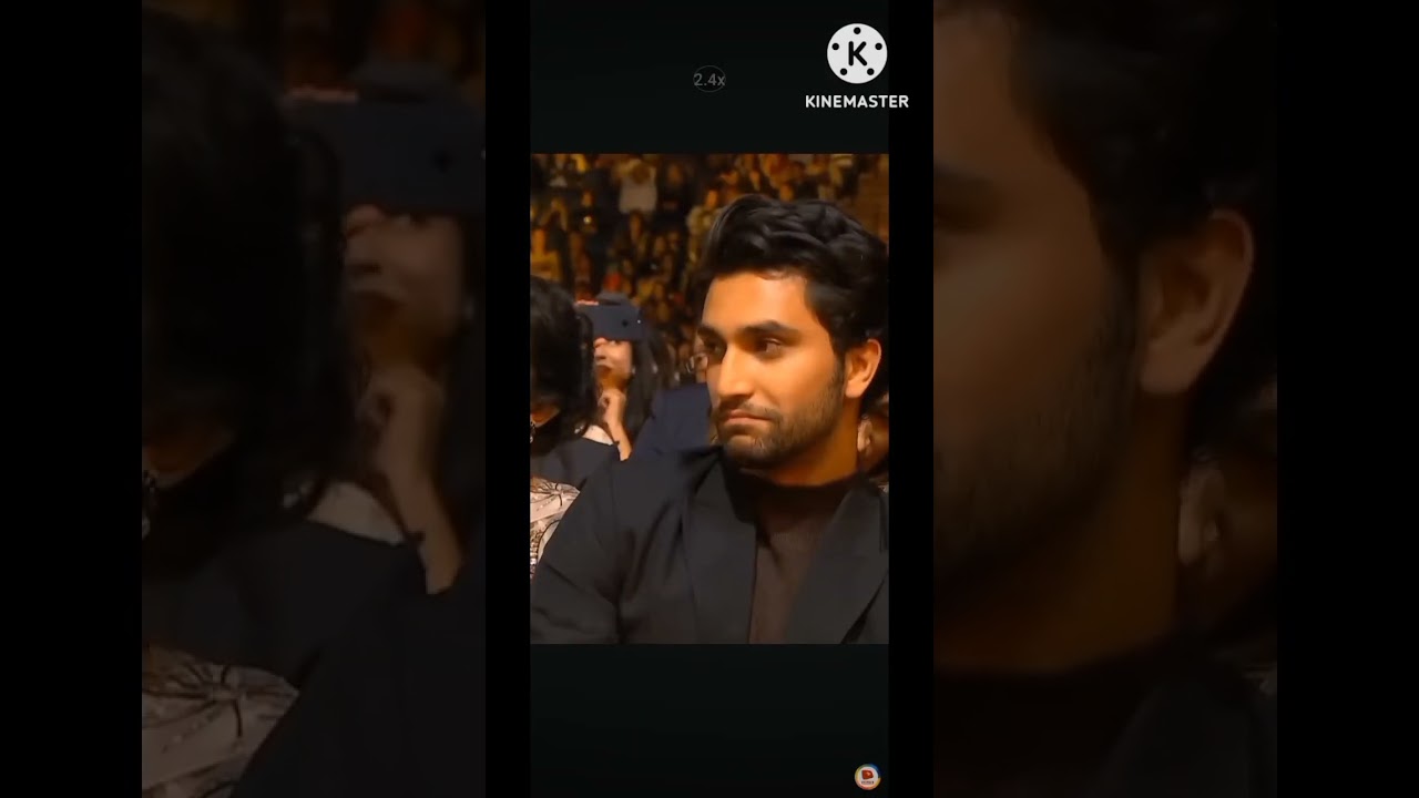 Sajal & Ahad Best moment || Sajal Aly giving award to Ahad Raza Mir 