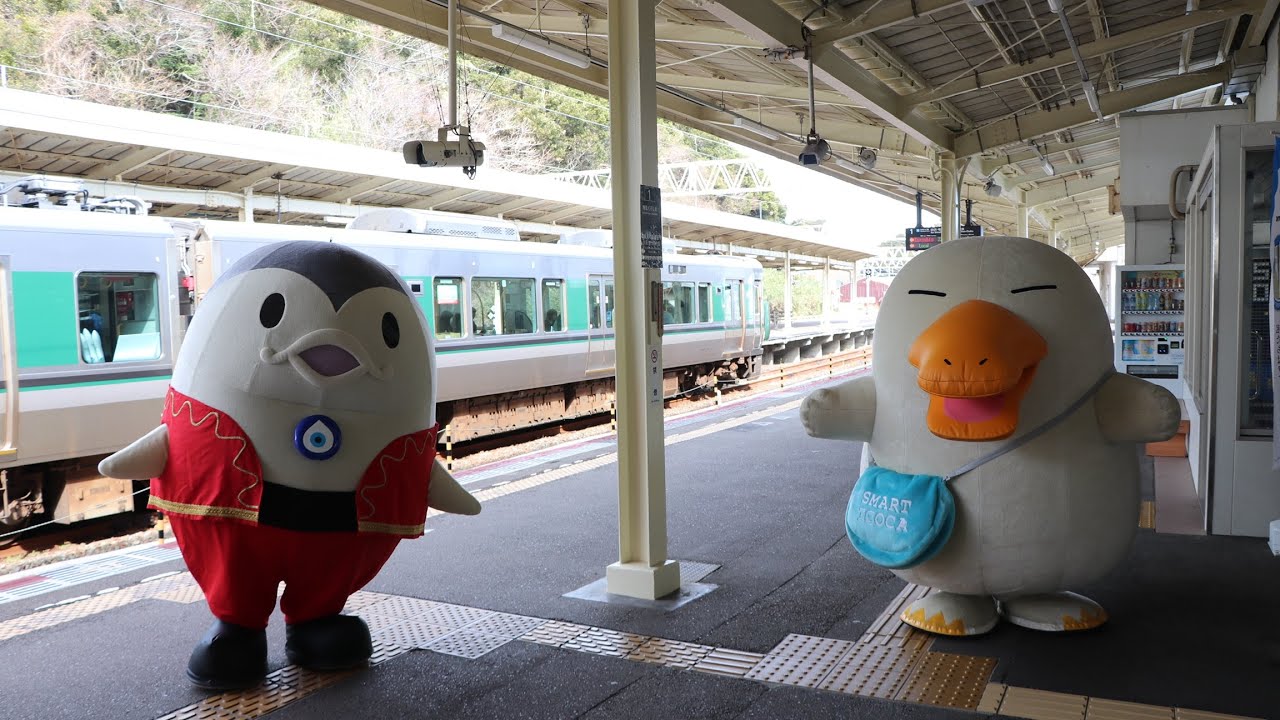 団臨「新宮〜串本間で地酒を味わう！貸切ツアー」号が運転  227系