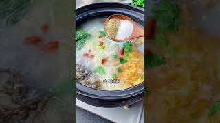 Crucian carp soup  鲤鱼汤