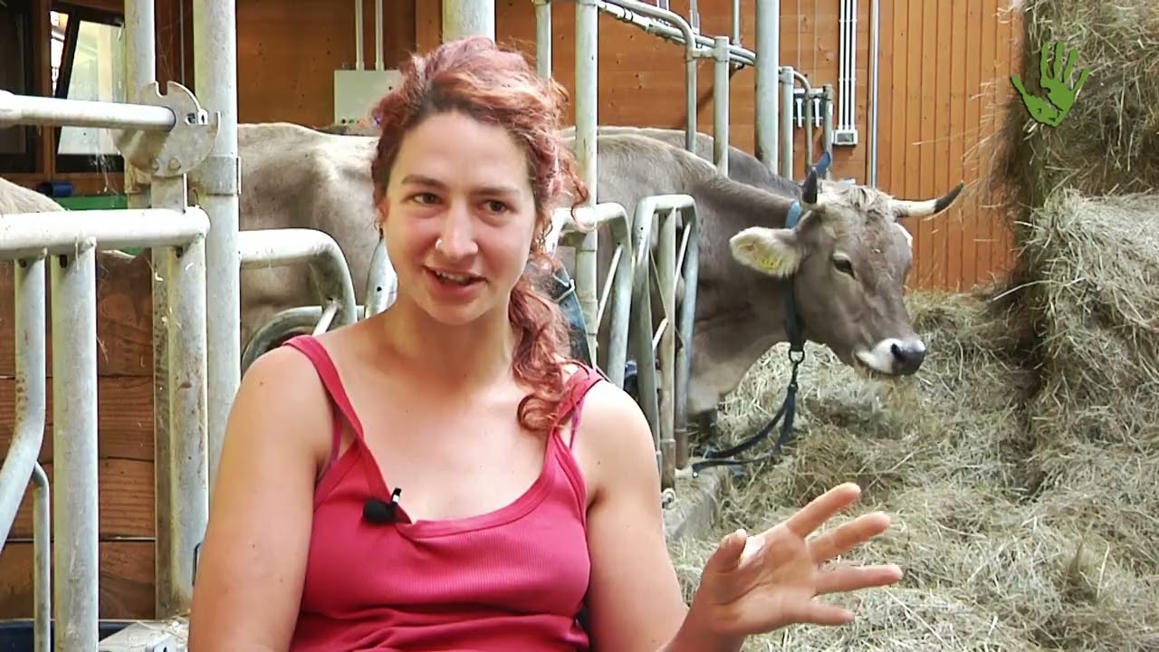 Greta e Natascia, le gemelle che hanno recuperato un vecchio mestiere di montagna–Io Faccio Così 370