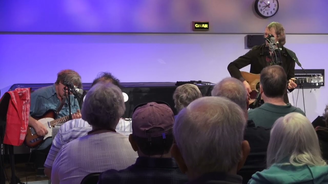 Ernie Hendrickson - "Immigrant Highway" (live)