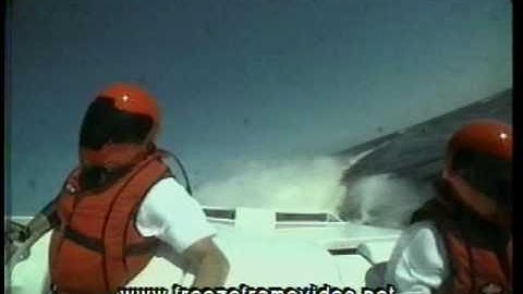 Turn,Turn Turn Lady Hustler Ejected Video    By www.freezeframevideo/net