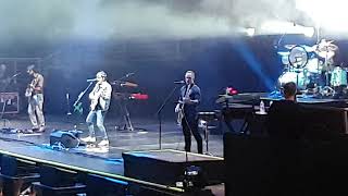Weezer - Undone - The Sweater Song 24/09/2019 @ Movistar Arena