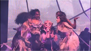 “spider web” melanie martinez - live in san diego Resimi