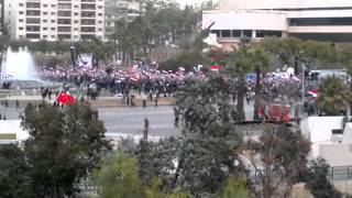 فضيحة المسيرة المؤيدة الحاشدة المليونية في ساحة الأمويين والمجرم بشار الأسد يلقي كلمته 11 1 2012   YouTube