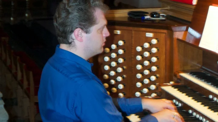 Stephen Tharp plays the Skinner Organ at Rosary Ca...