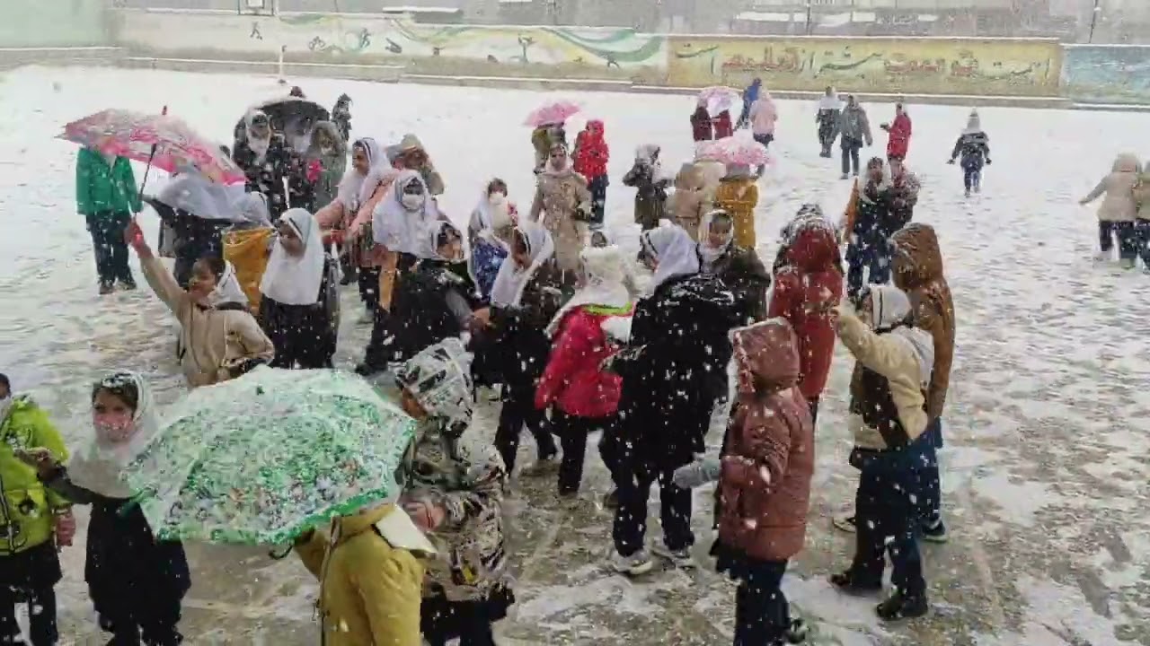 شادی بچه ها با دیدن اولین برف☃️❄️