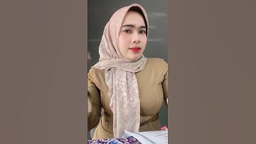 Beautiful Civil Servant Teacher Steals Netizens