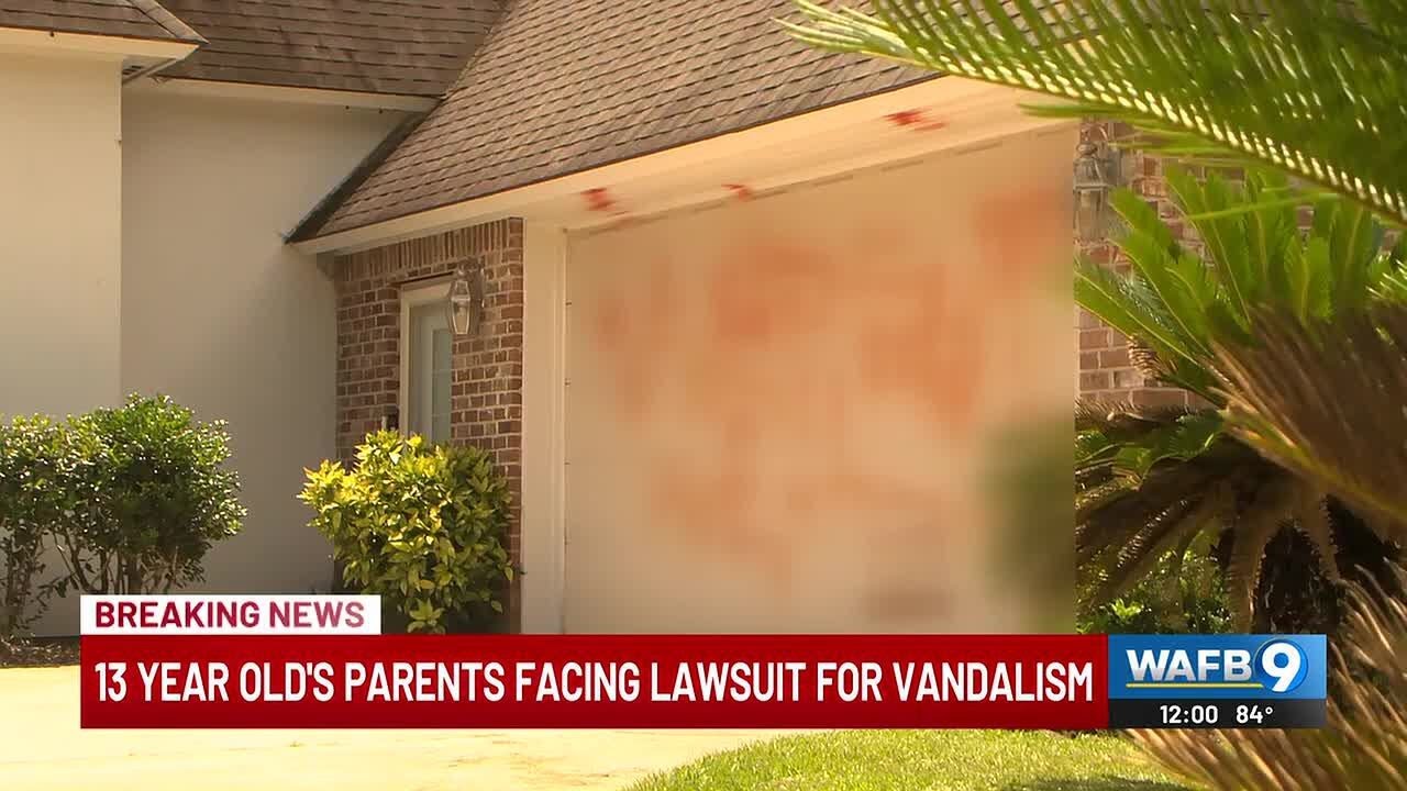 子供に汚された電話 13-year-old's parents facing lawsuit for vandalism - YouTube