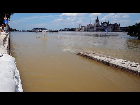 Венгрия. Дунай показывает характер