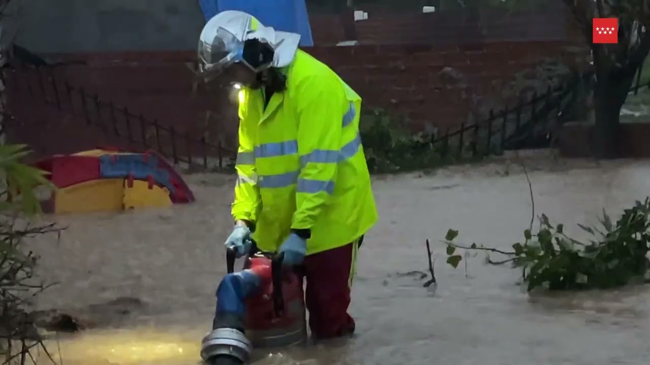 BomberosCM intervienen inundación de vivienda en El Álamo