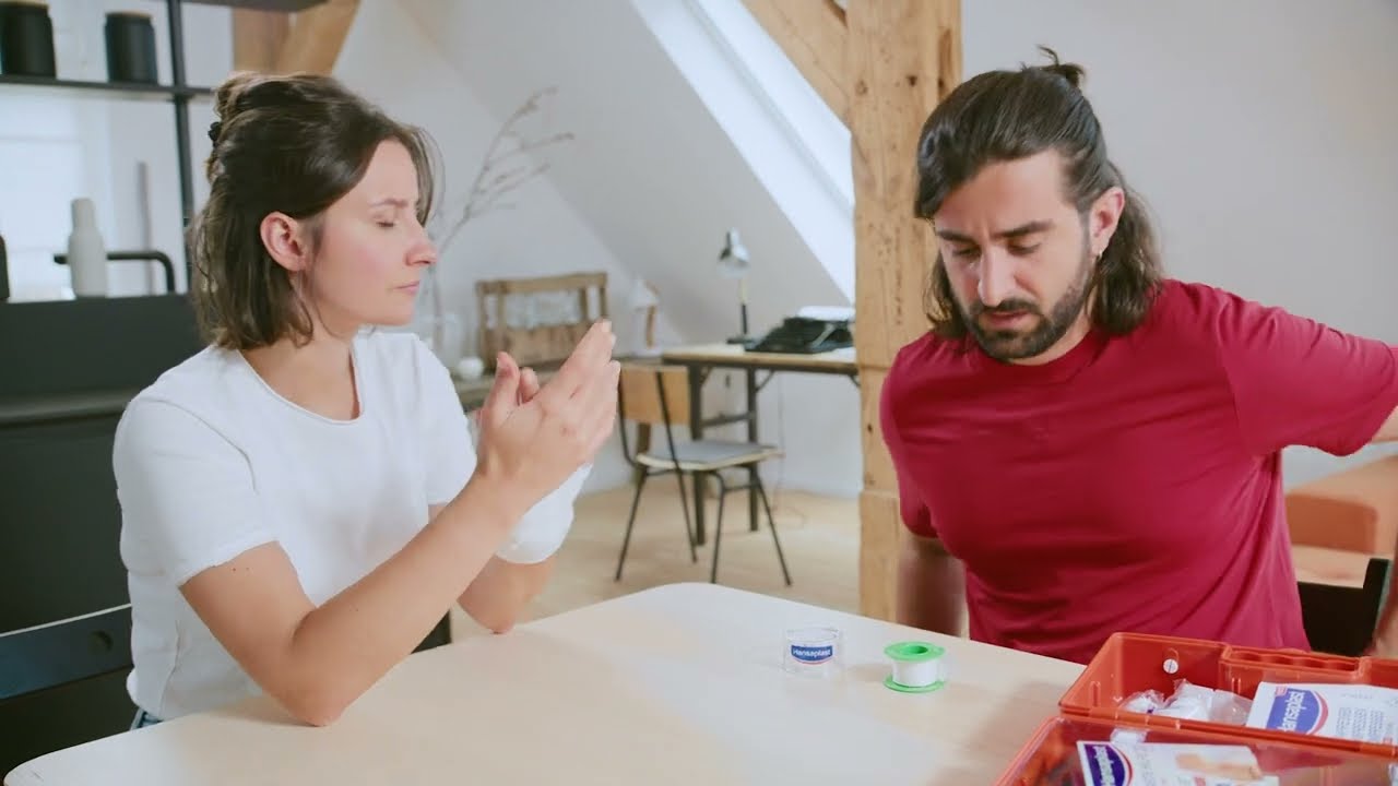 Erste Hilfe: Wie versorgt man eine Schnittwunde?