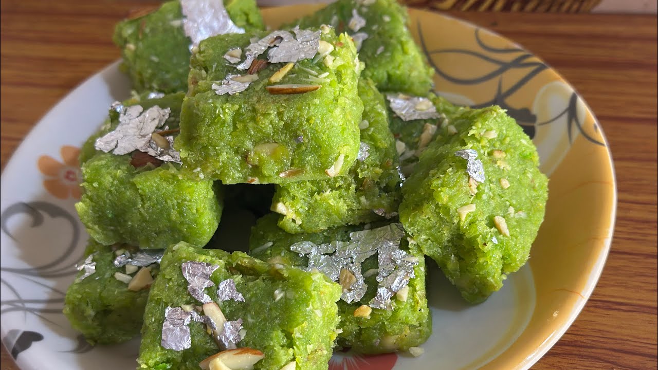 बीना मावा, मात्र 1 गिलास दूध से बनाई स्वादिष्ट होली स्पेशल बर्फ़ी🎨@Cookwithmukes 