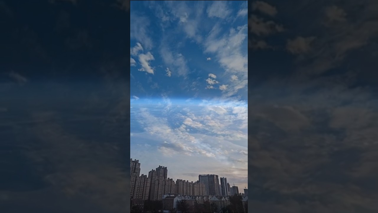 ВЫ ВЕСЬ ДЕНЬ СМОТРИТЕ НА ЭТУ ЛОЖЬ! 🚫 Почему небо синее?