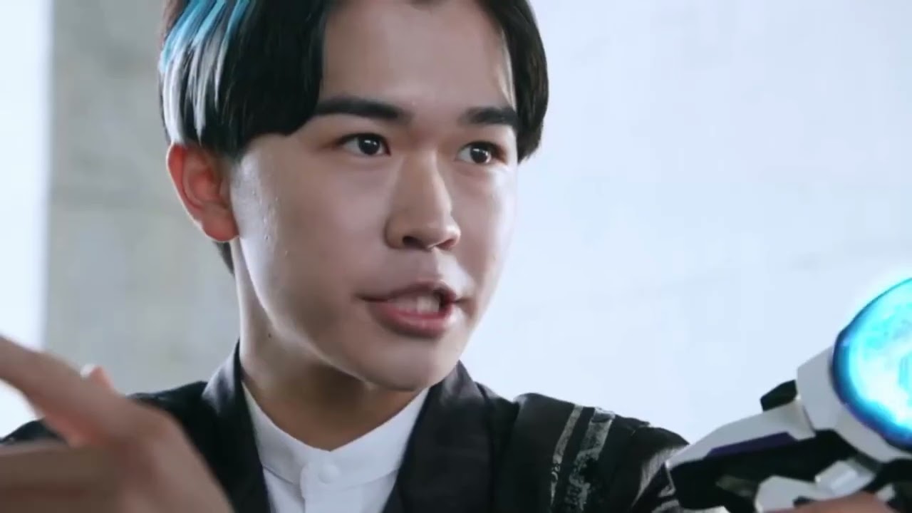 KAMEN RIDER ZIIN FIRST HENSIN (60 FPS)