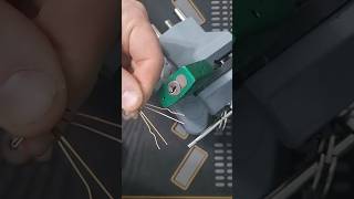 How to Pick a Lock with Bobby Pins #lockpicking
