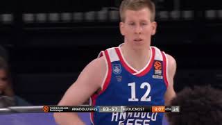 18.12.2018 / Anadolu Efes - Buducnost Voli / Brock Motum