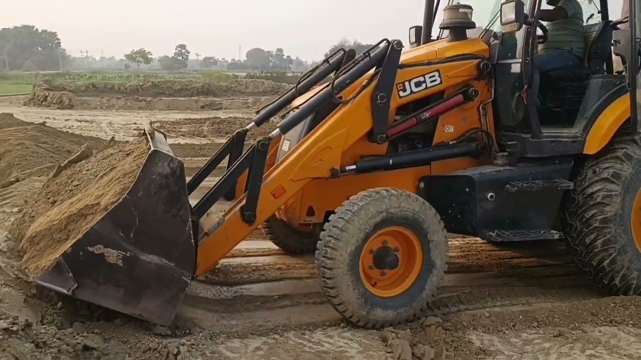 Jcb वर्क चल रहे थे कि वह अपने आप में एक बार फिर से शुरू हुआ है 