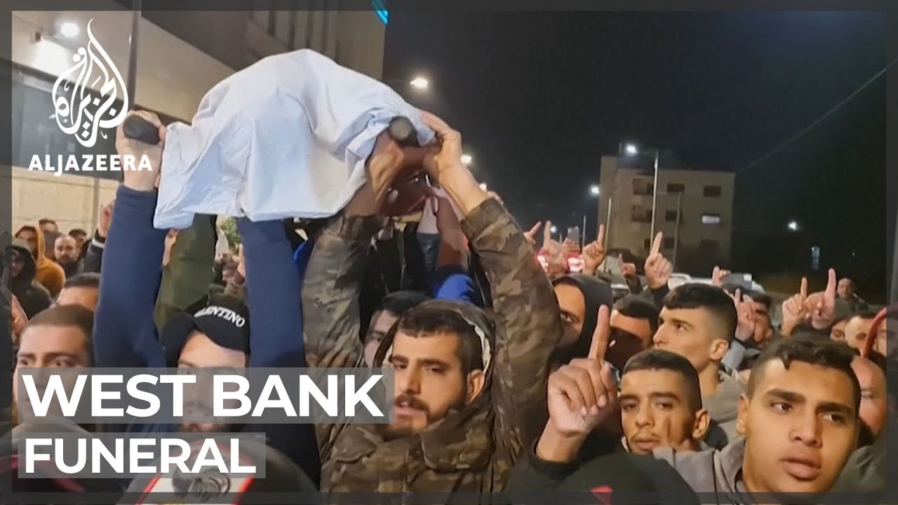 أقيمت جنازة للمراهق الفلسطيني الذي قتلته القوات الإسرائيلية