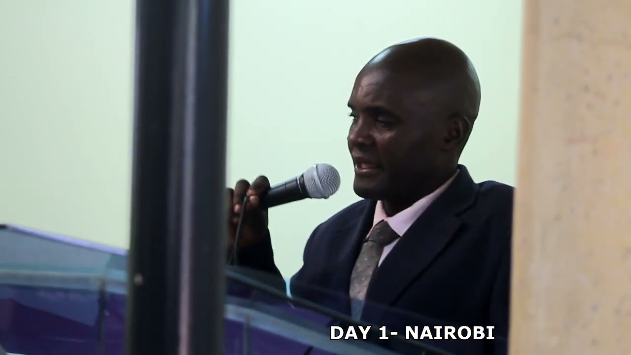 EMOTIONAL WIFE & CHILDREN AS JOSEPH LIKURU SHITANDA IS BURRIED AT MALAVA EAST KABARAS