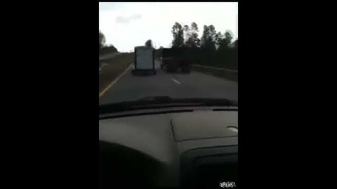 Người tài xế thoát chết trong gang tấc