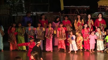 Angklung Show, Bandung