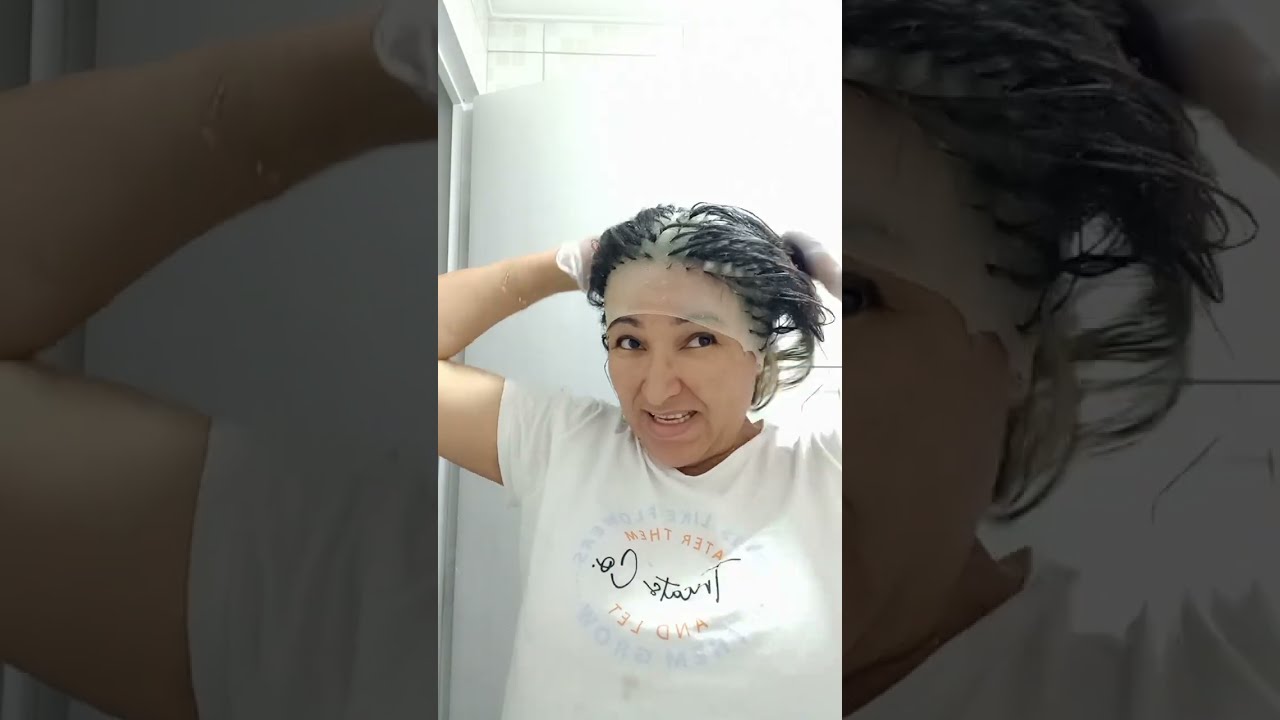 Como fazer  luzes sozinha  na touca  em casa   passo a passo  #luzes #touca # trabalho#loira