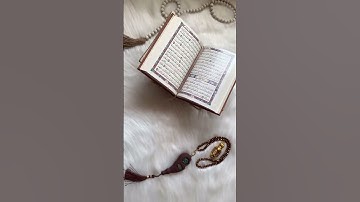 قراءة سورة الكهف يوم الجمعة سُنّة،وفيها أجر، والمداومة على ذلك سُنّة؛ لأنها من الأمور المشروعة