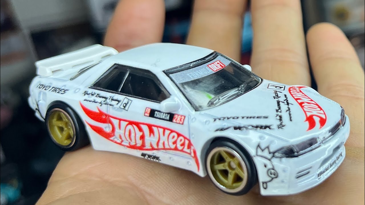 Gtr r32 pandem rocket bunny Nissan skyline hot wheels premium