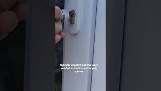 using a plug spinner