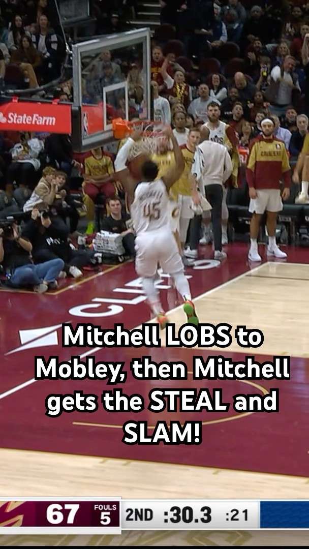 Mitchell LOBS to Mobley, then Mitchell gets the STEAL and SLAM!