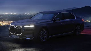 2023 BMW 7 Series / i7 at night | Welcome Lights & Ambient Lighting