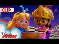 Fergie Teams Up with Kyra the Knight! | Alice&#39;s Wonderland Bakery | @disneyjunior​