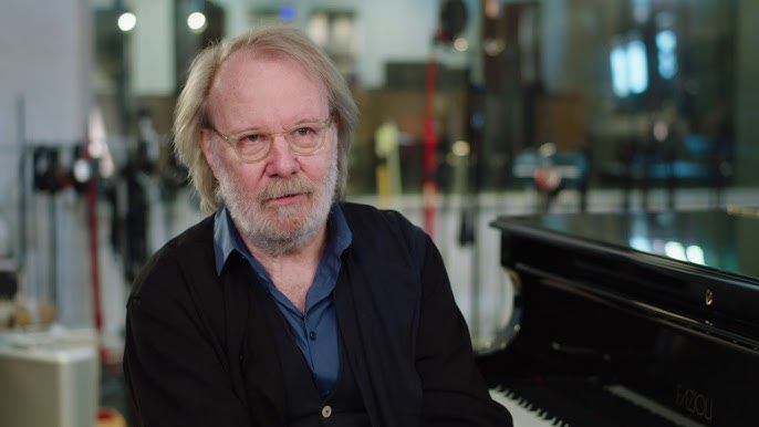 Mamma Mia Here we go again - Itw Benny Andersson (official video) - YouTube