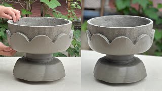 Creating Unique Plant Pot From Cement - Great idea for the garden!