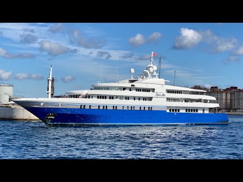 Queen Miri Superyacht departing Gibraltar