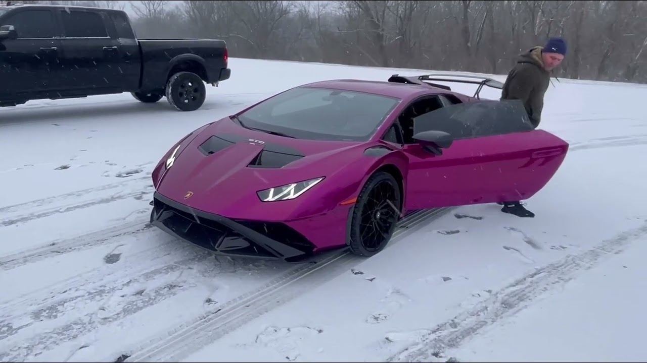 Lamborghini Huracán STO Is a Screaming-Fast Farewell to ICE