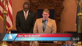 Sen. McBroom delivers invocation at the Michigan Senate
