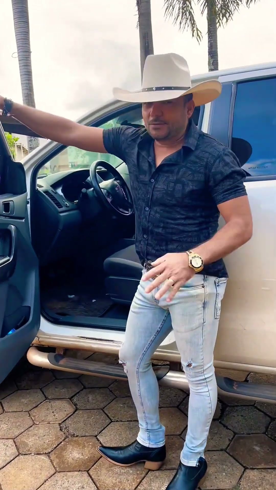 Vaqueirinha da  hora Com fenômeno Leãozinho do forró #boanoiteee #leaozinho #leãozinho #sertanejo