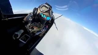 F4u4-Corsair loop , Bluesky over Wolfgangsee/Austria