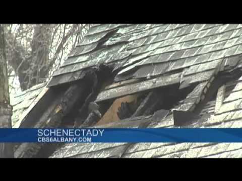 Crews battle fire in Schenectady - YouTube