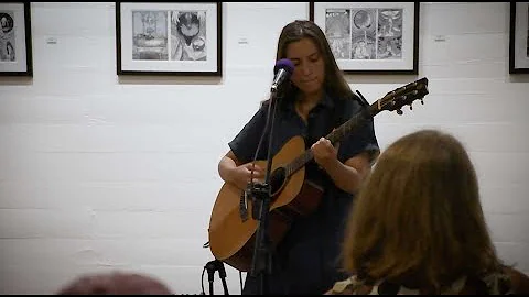 Renee Reed performing at NUNU