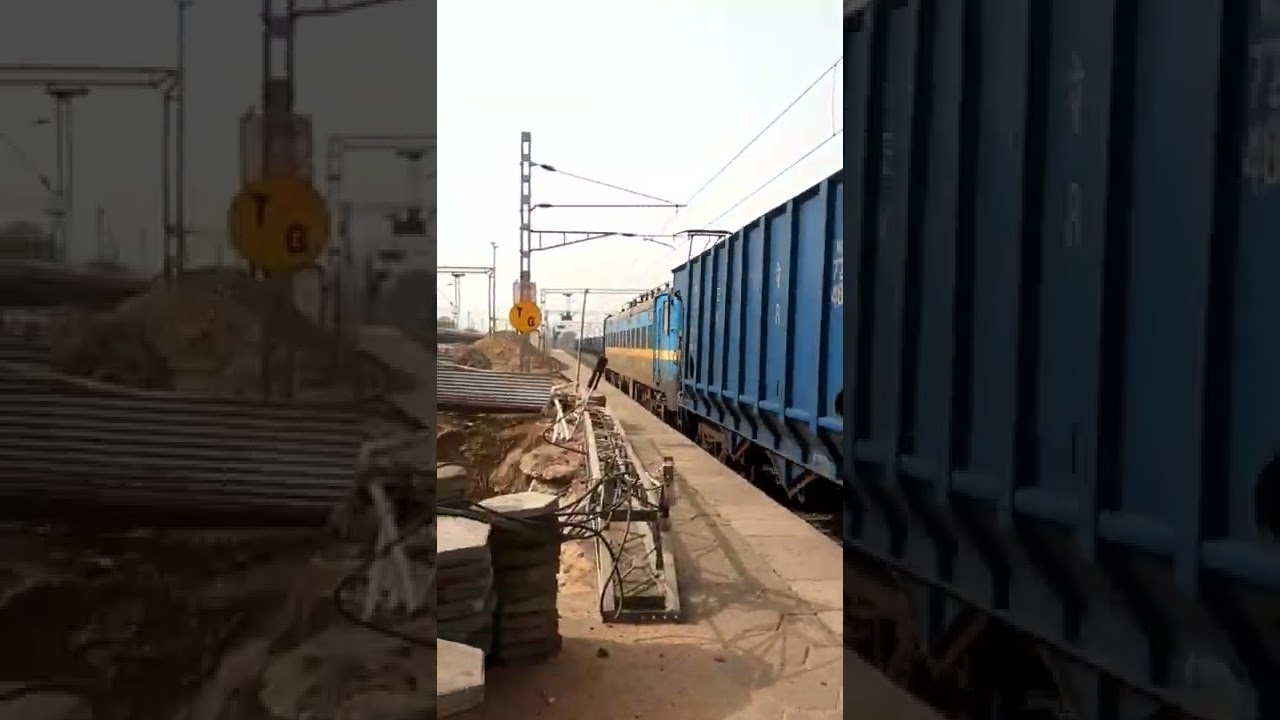 Beautiful Wag 7 Locomotive Maal Gaadi Freight Train incoming 