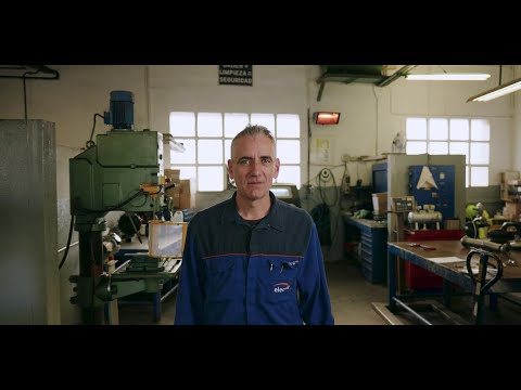 Profesionales que trabajan para que lugares diferentes tengan algo en común, que funcionen siempre - video from Elecnor