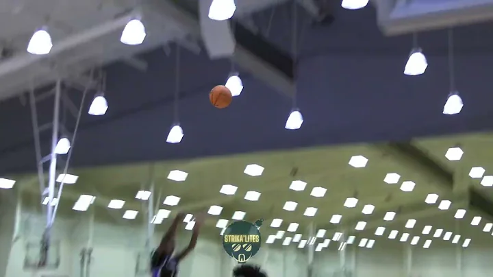 Washington/Team Trezz 2025 guard Jacob Daniels fre...