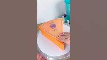 Pumpkin Pie Cake made with Flexi Frost & Carve 🎃 www.frostform.com